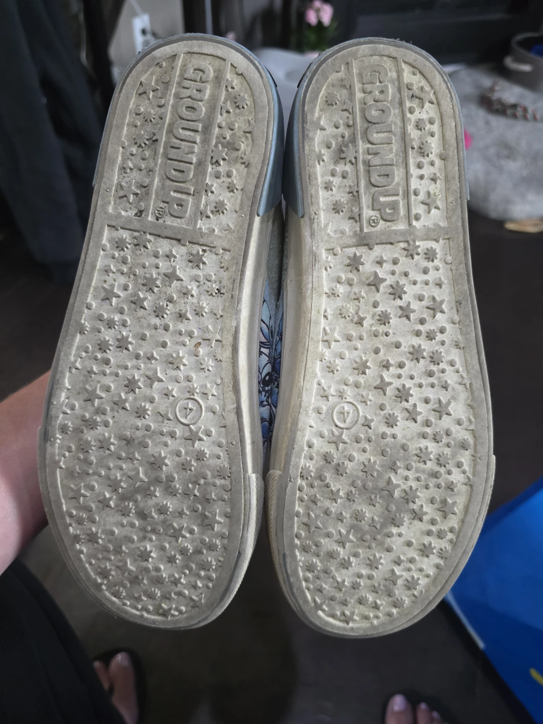 Disney Stitch Slip-On Shoes Size 4 - photo 2