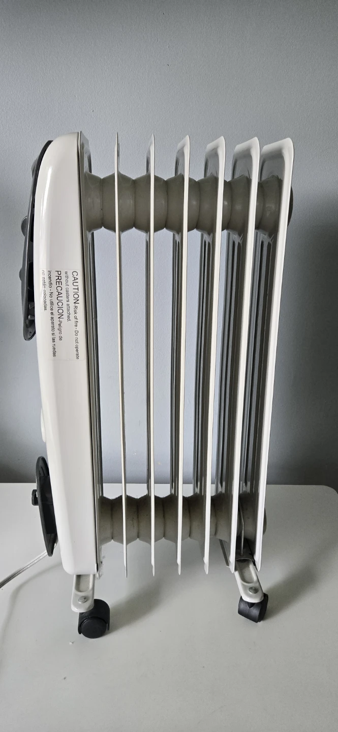Pelonis Oil-Filled Radiator Heater - photo 3