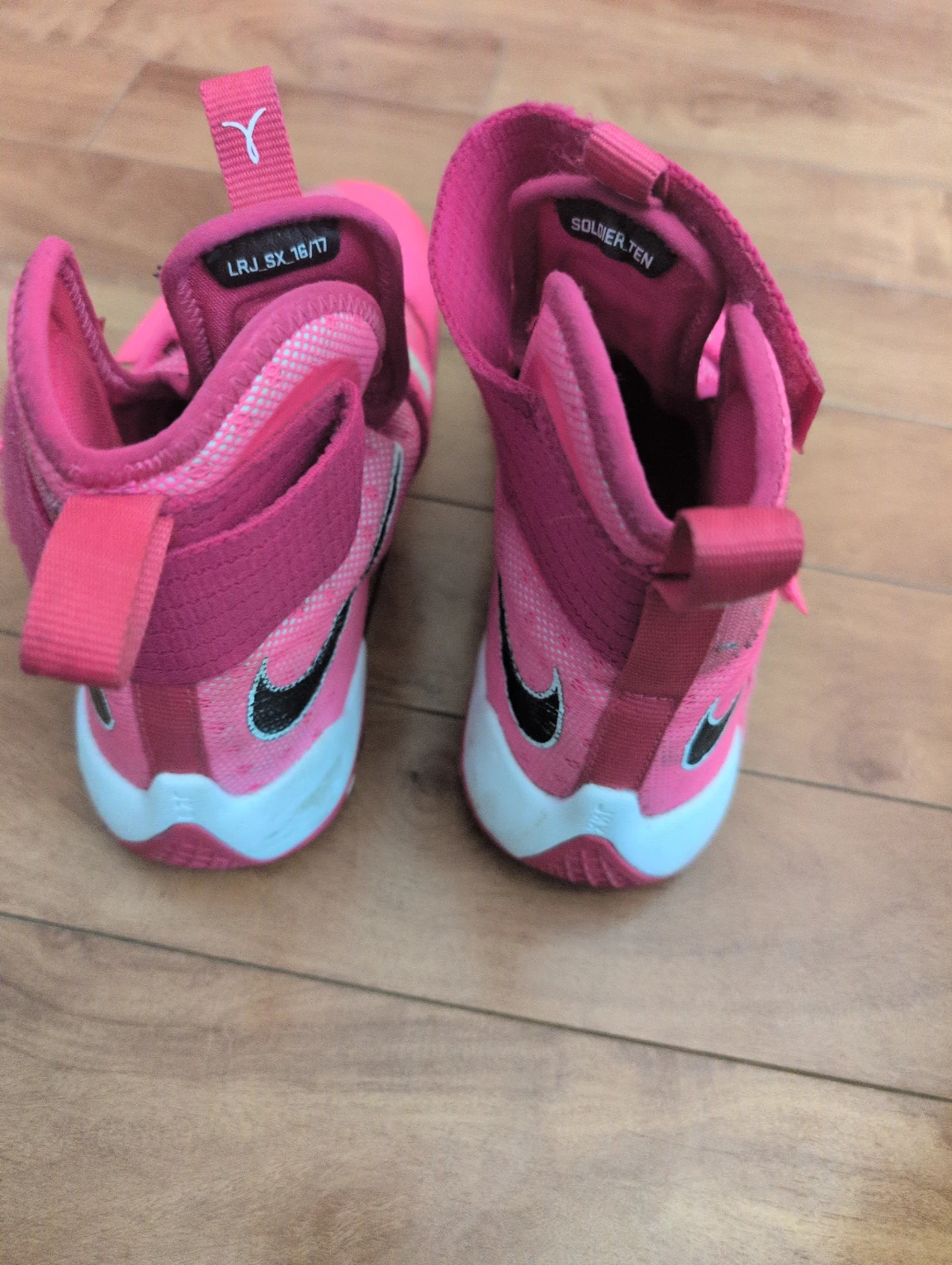 Nike LeBron Soldier 10 - photo 2