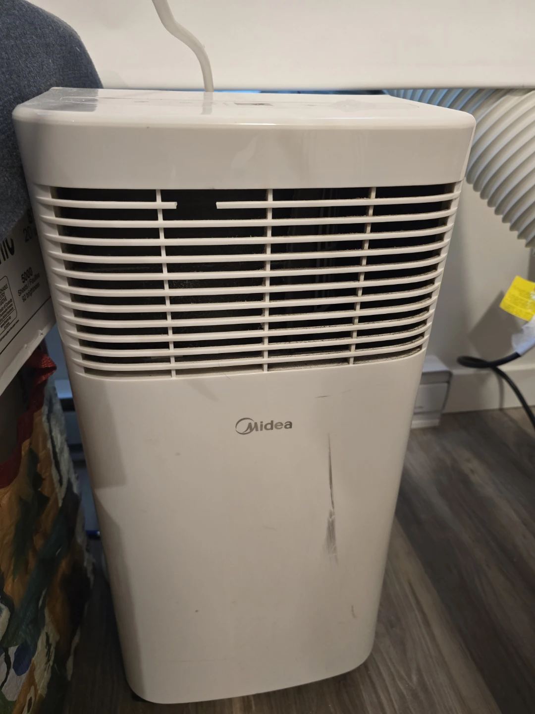 Midea Portable A/C, okay condition, works well, 6000 BTU