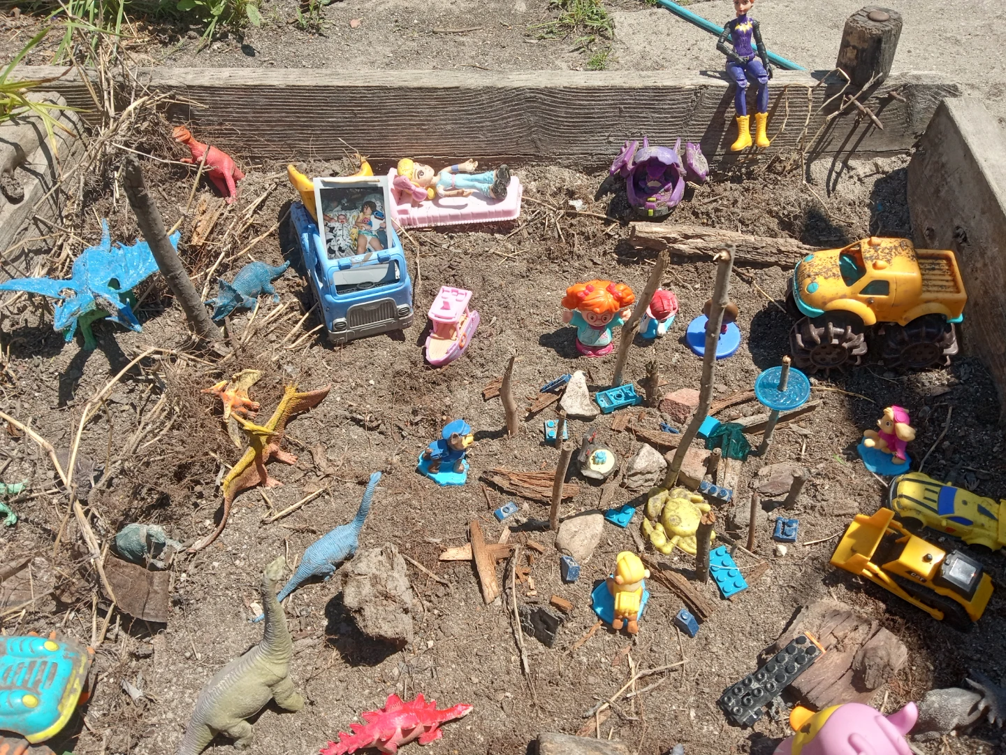 Toy Dinosaur and Vehicle Bundle