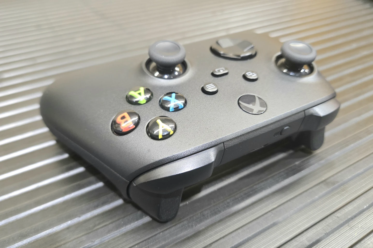 XBOX SERIES X|S CARBON BLACK WIRELESS CONTROLLER - photo 3