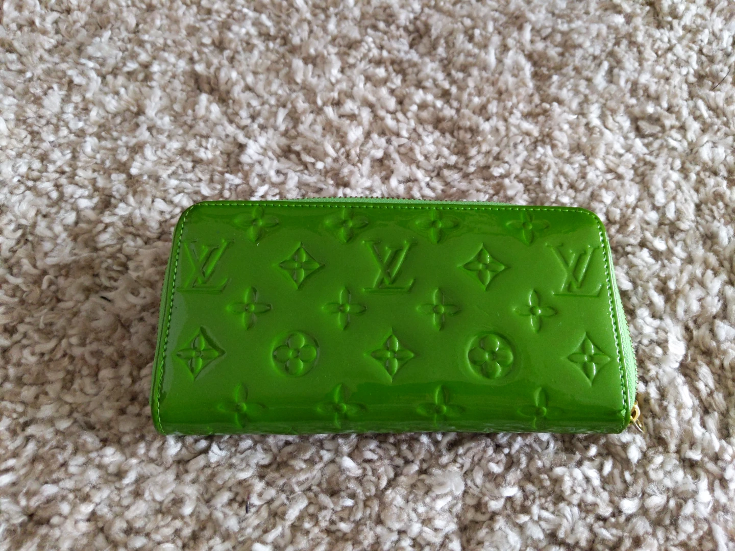 Louis Vuitton Monogram Zippy Wallet