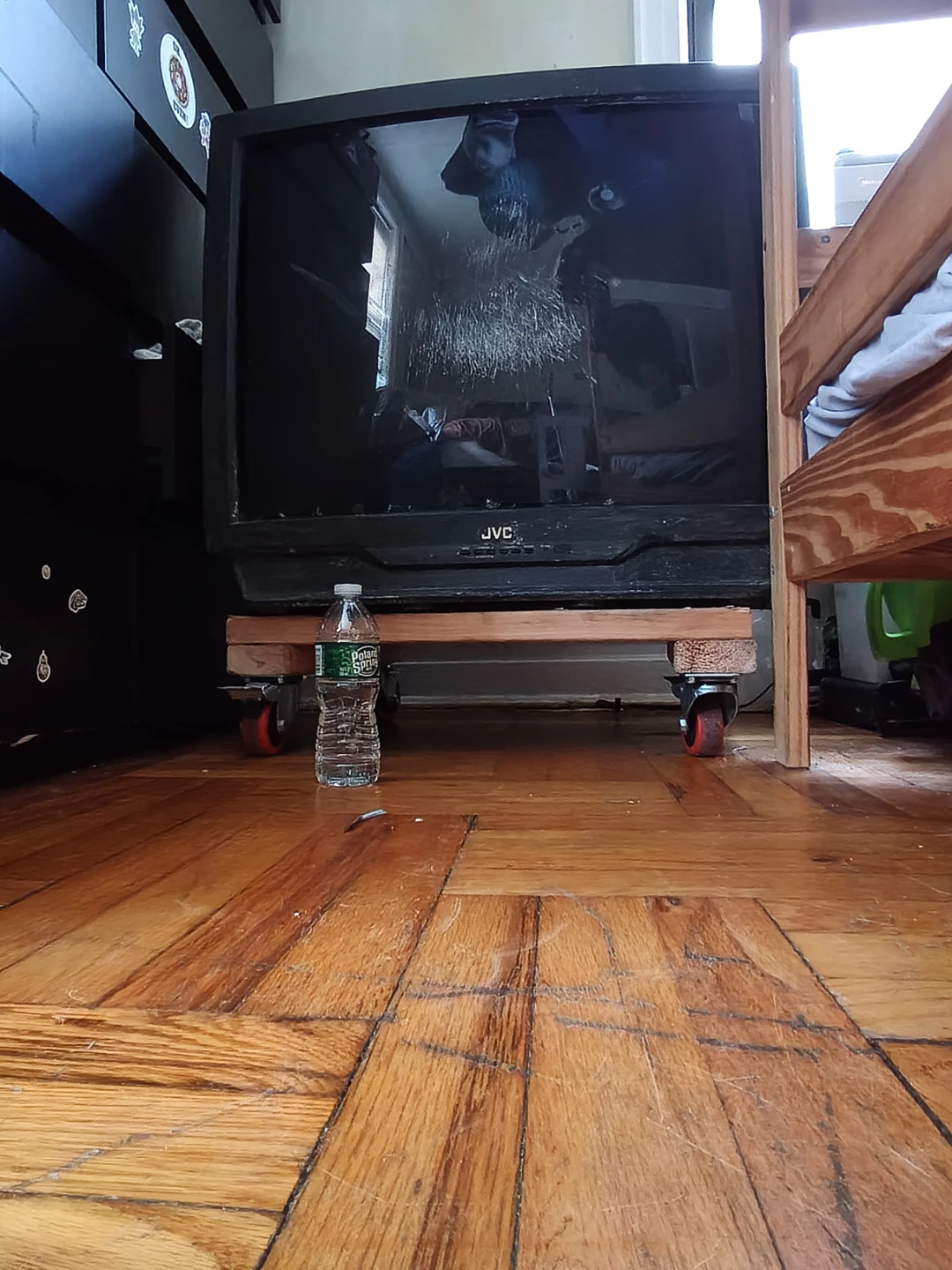 JVC CRT Television - photo 4