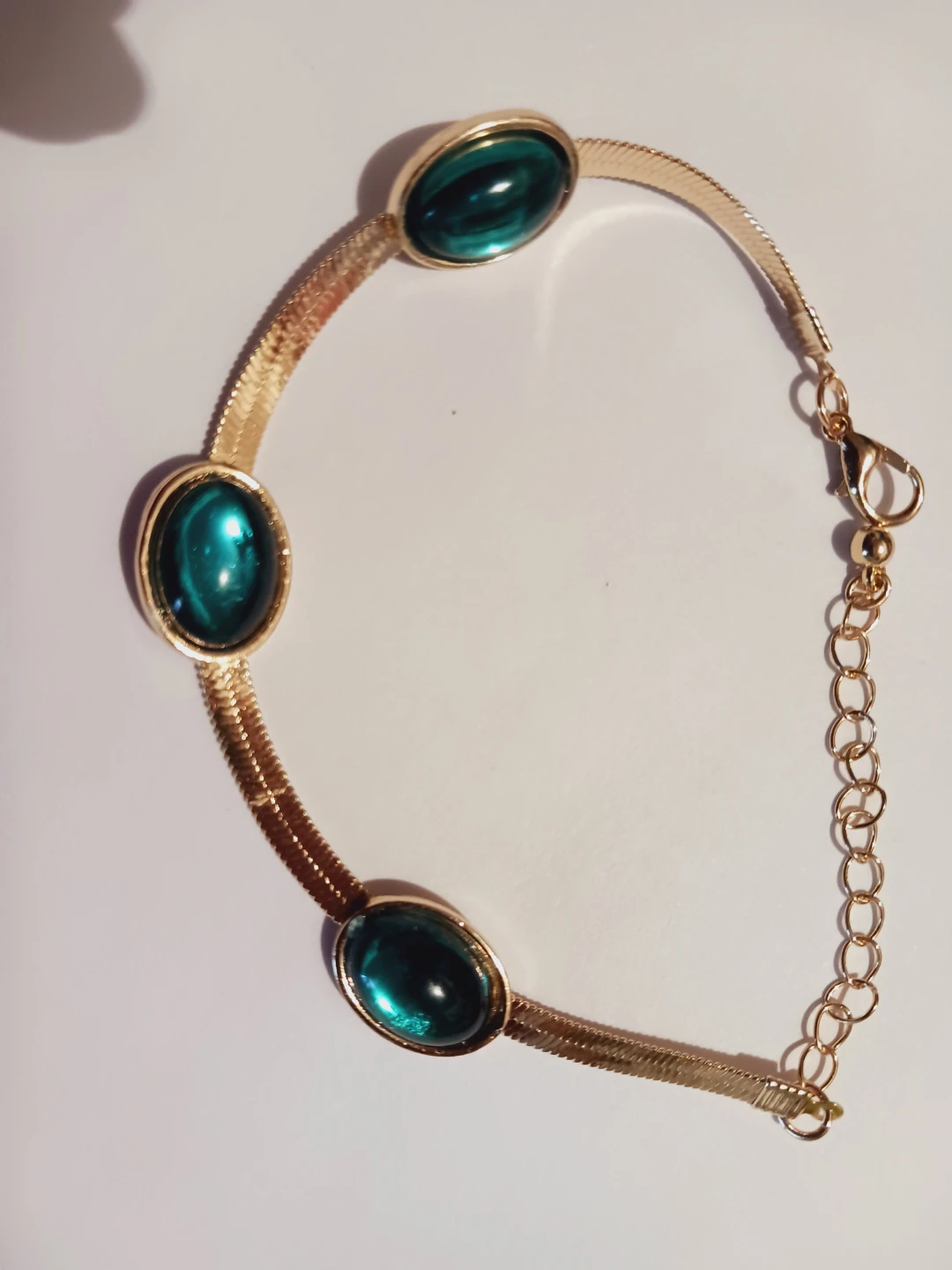 New !! Gold Tone Bracelet with Emerald Green Cabochons - photo 3