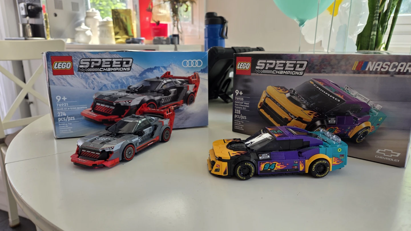 LEGO cars Audi R18 e-tron quattro & Chevrolet Camaro ZL1