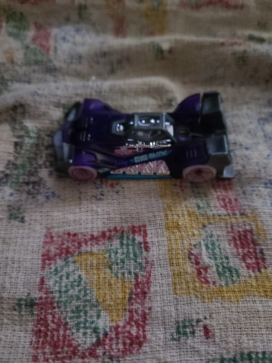 HOT WHEELS: Voltage Spike. Purple B54.