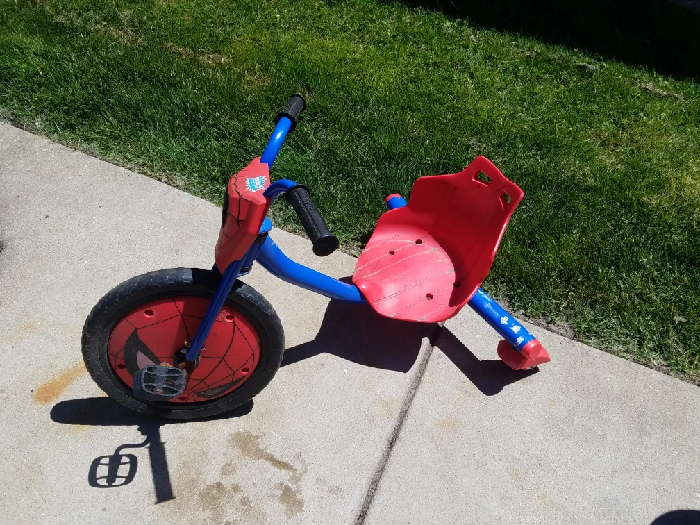 Spiderman Themed Tricycle - photo 3