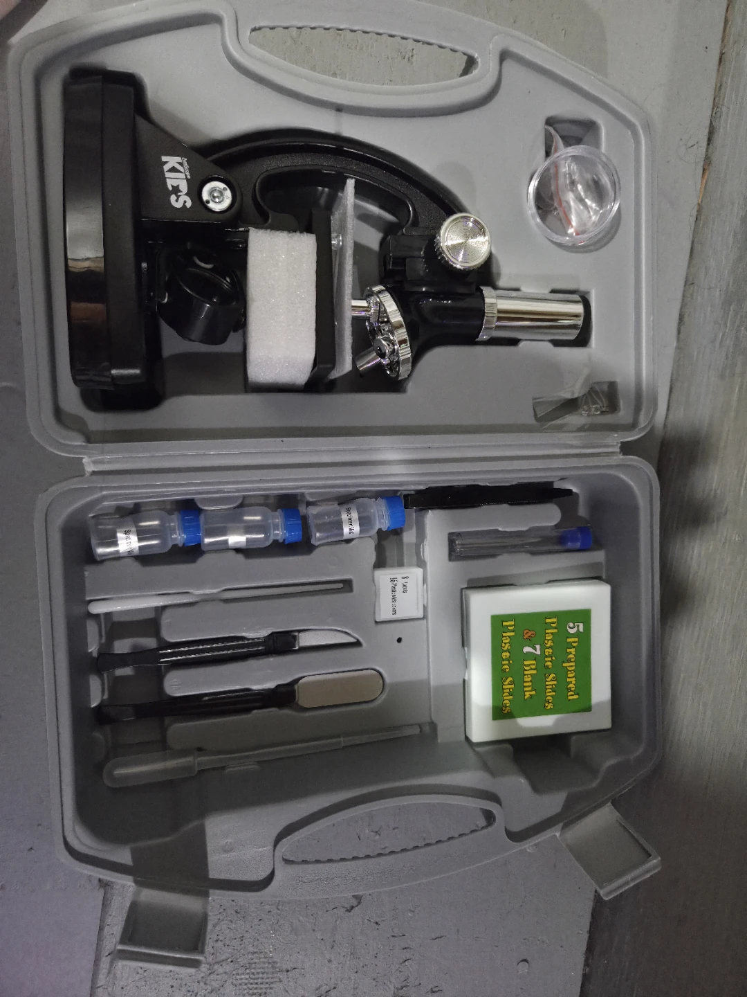KIDS 40 Piece Microscope Set
