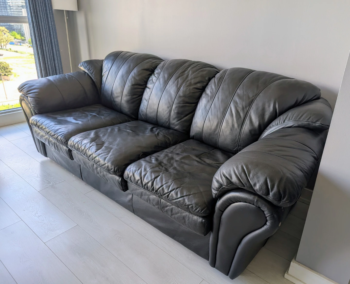 Black Leather 3-Seater Sofa - photo 3