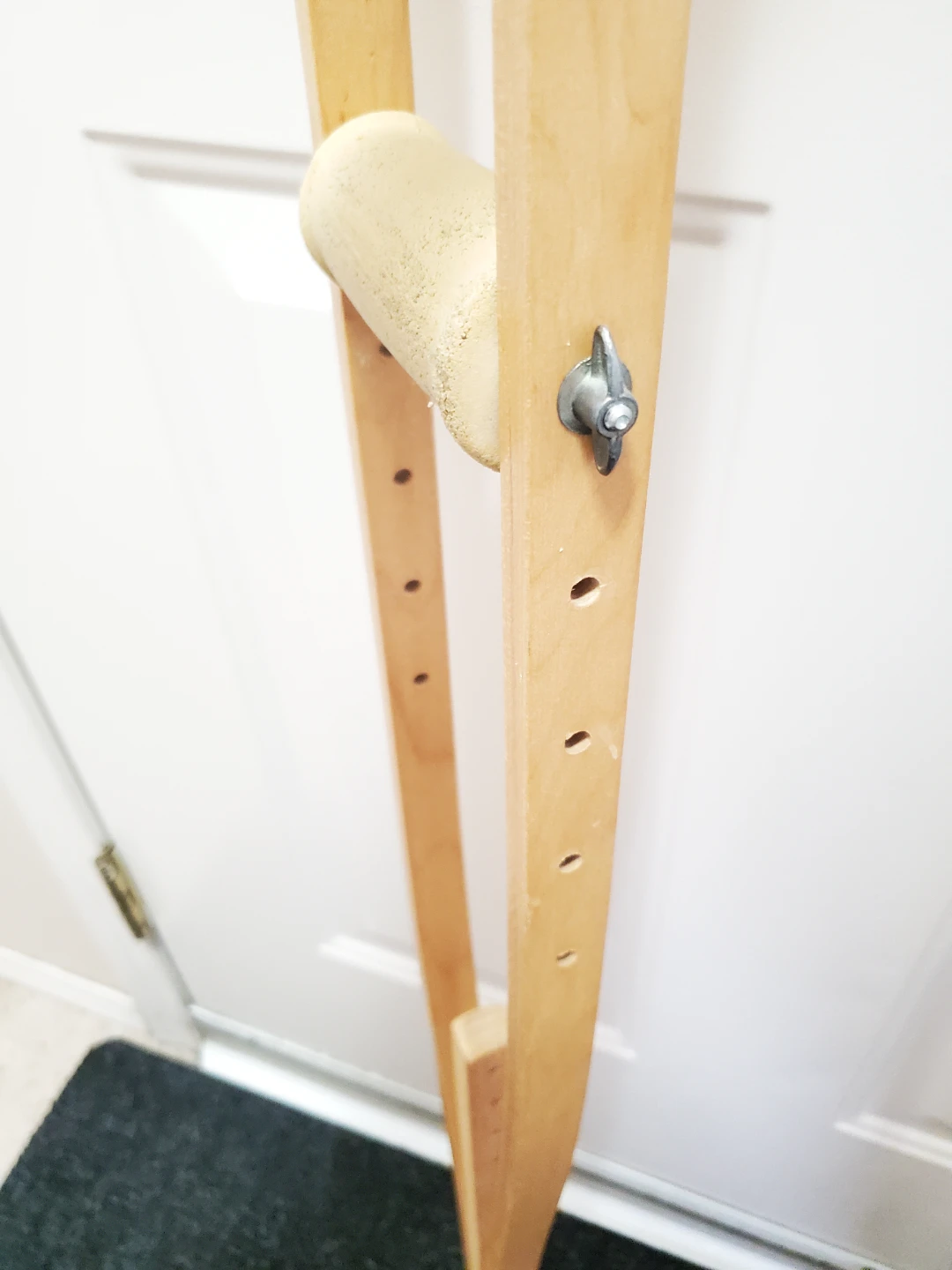 Wooden Crutches ⚽ - photo 2