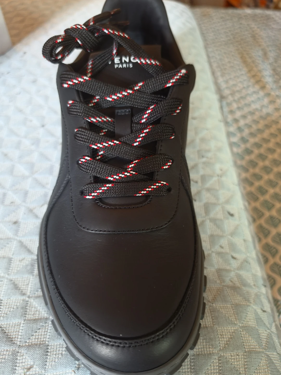 Men' Givenchy Calf Leather Sneakers - EU Size 41 - photo 3