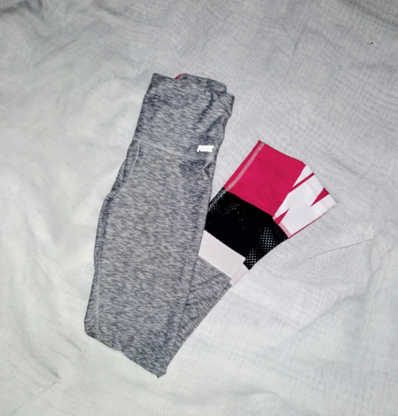 Victoria's Secret Pink Ultimates Grey, Hot Pink Mesh XS Leggings - photo 4