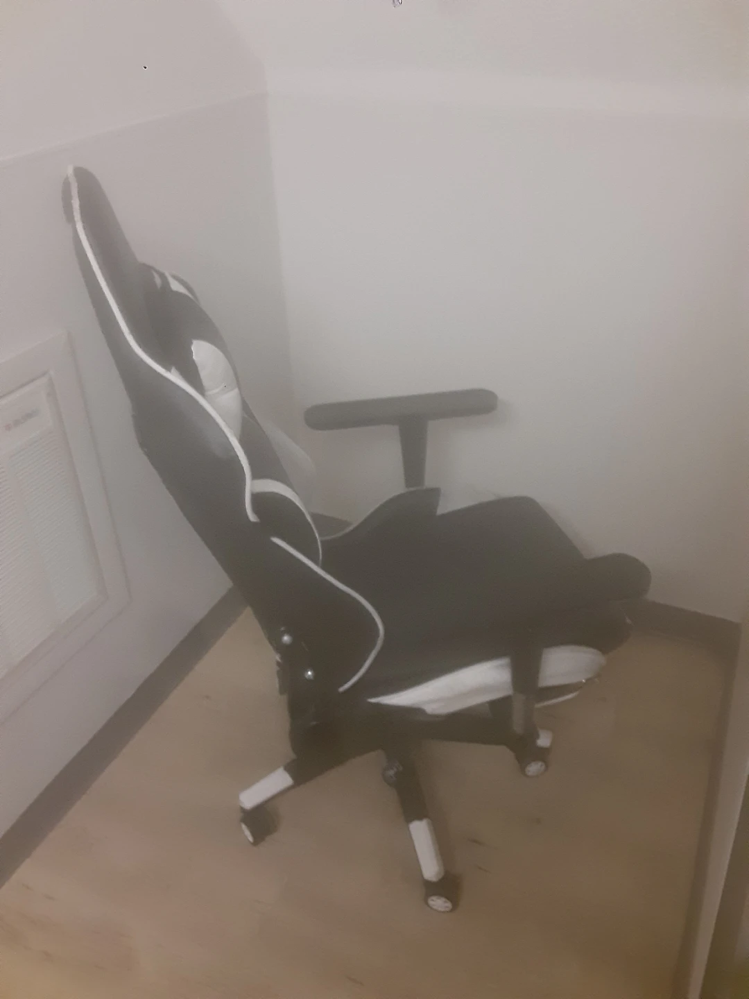 KC REAM Gaming Chair - Black and White - photo 4