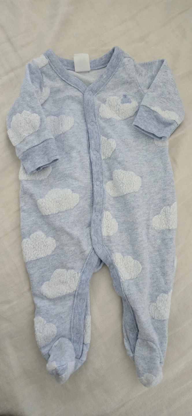 Baby Gap Sleeper  - Blue Clouds - upto 7 lbs
