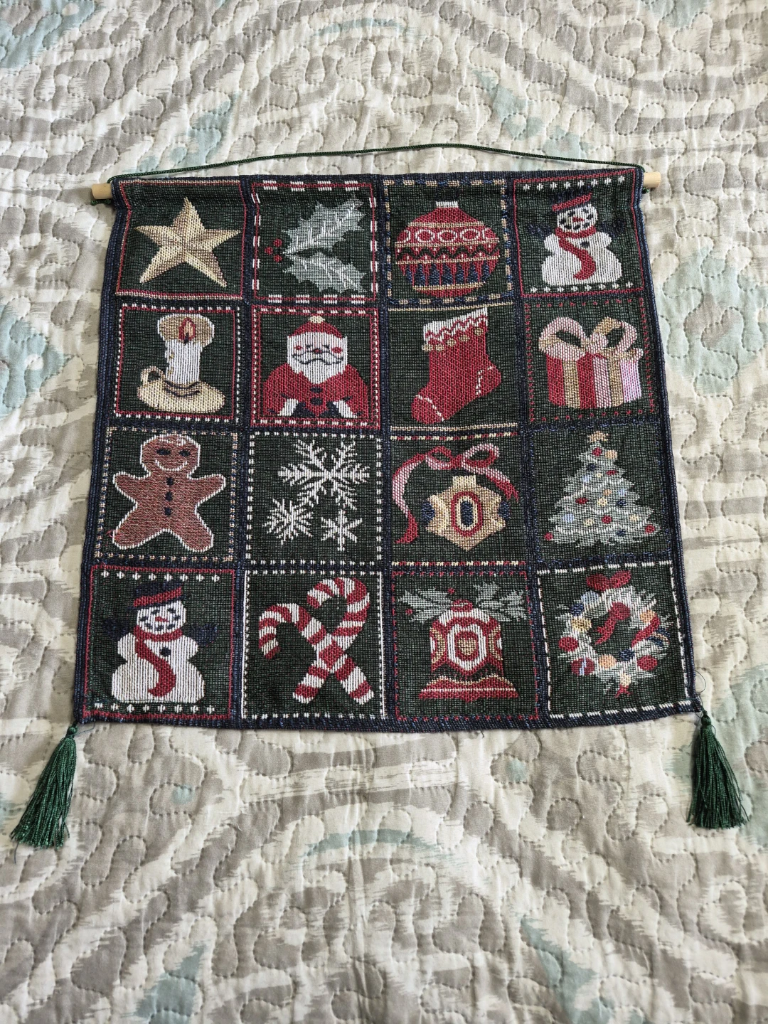 Holiday Christmas Wall Hanging Tapestry Decor - photo 2