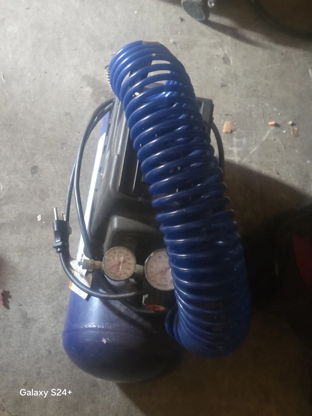 Campbell Hausfeld 3-Gallon Portable Horizontal Air Compressor - photo 3