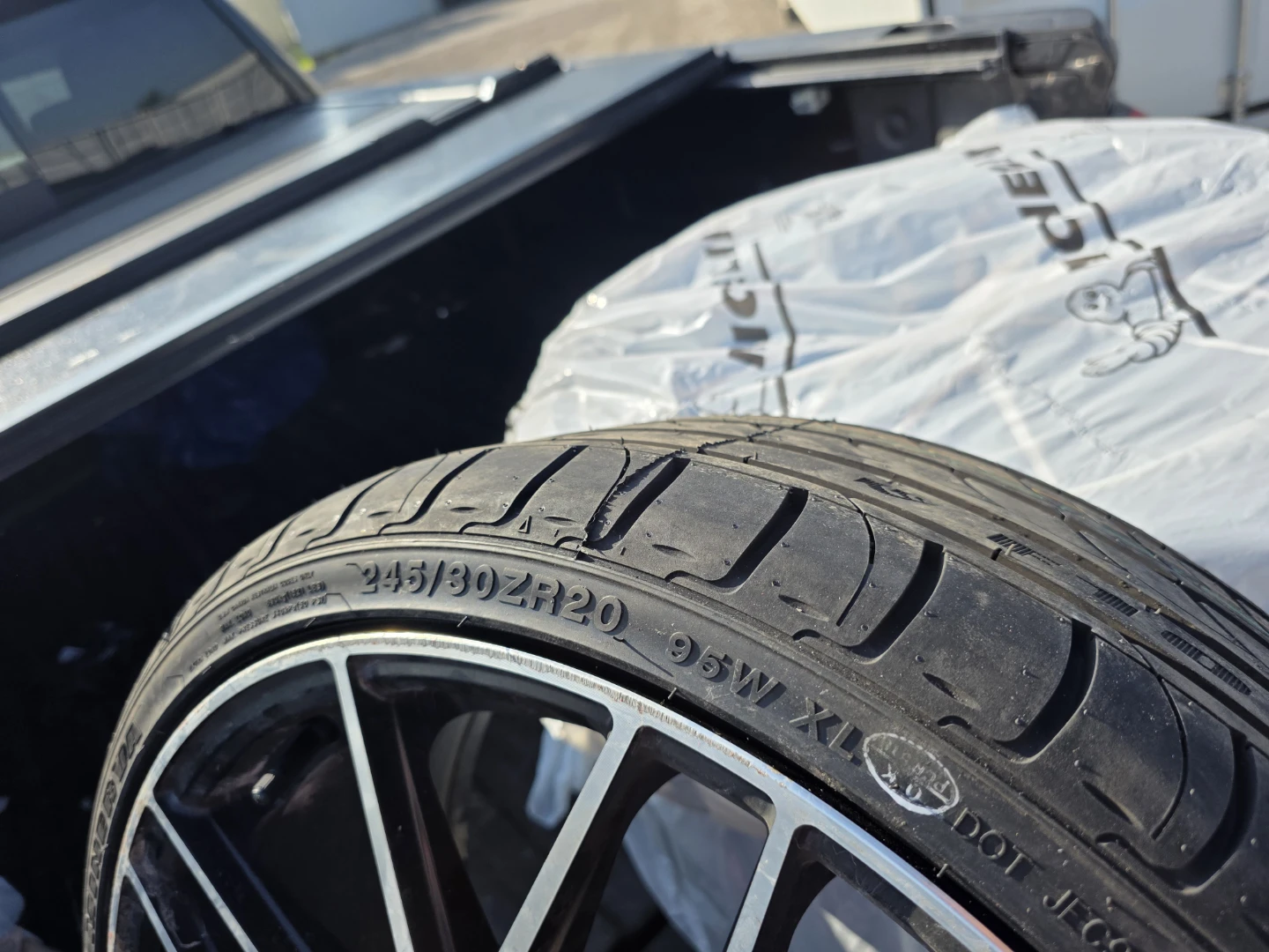 245/30ZR20 95Y XL Tires on euro wheels - photo 2