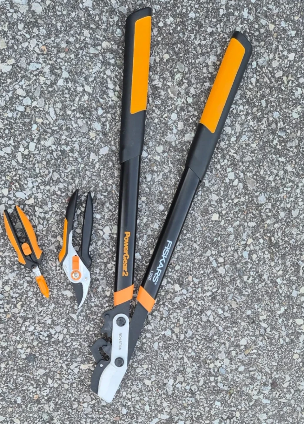 Fiskars PowerGear2 Loppers and Pruners Set