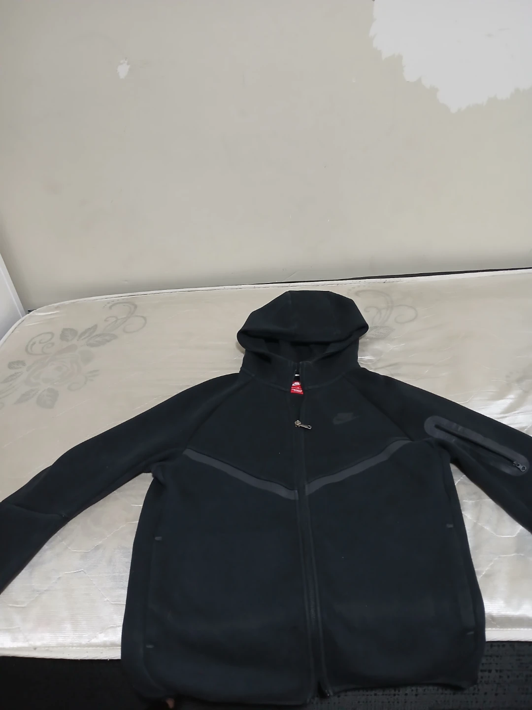 Black Nike Tech