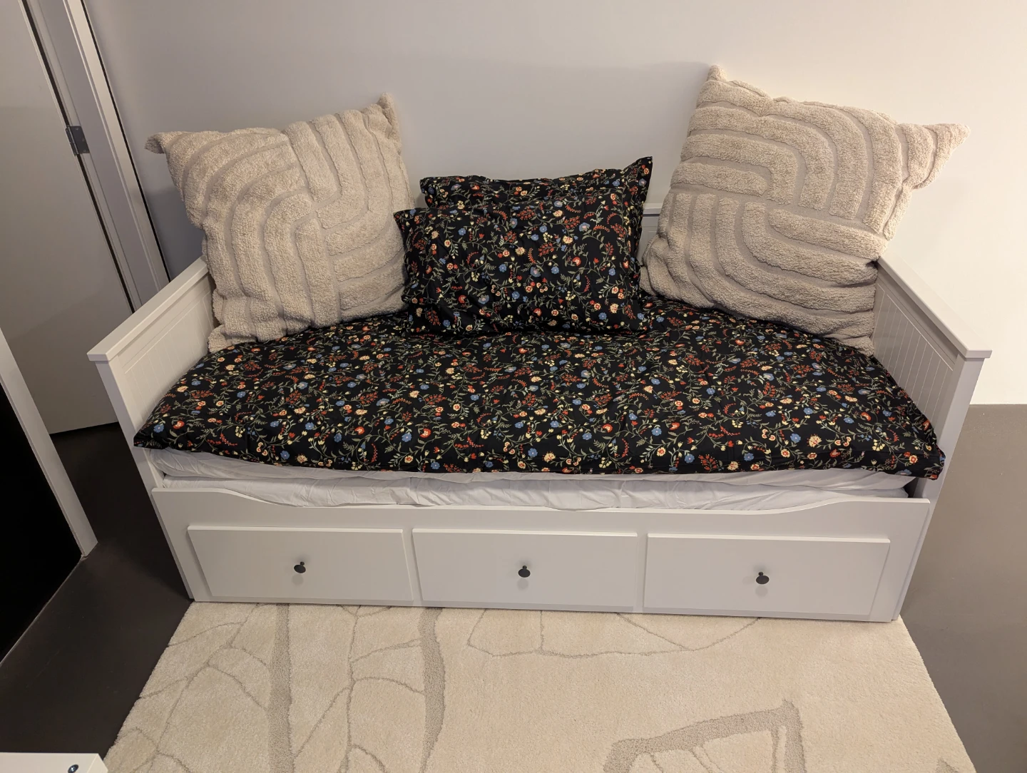 IKEA HEMNES DAYBED WHITE