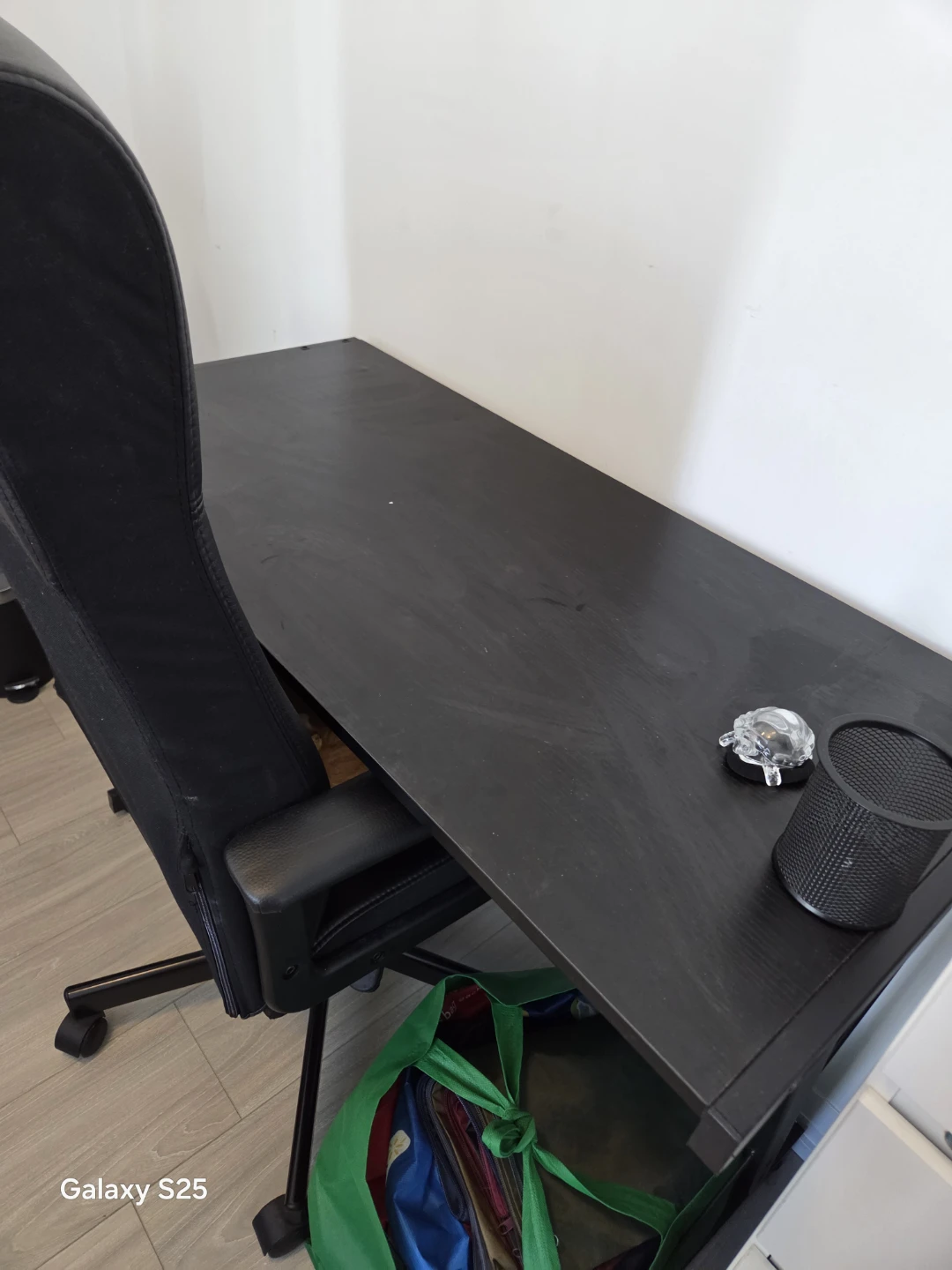 Black Modern Desk