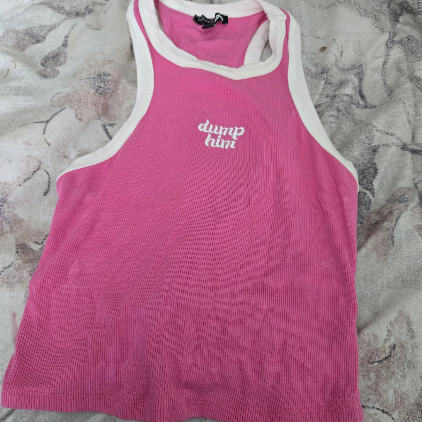Fashion Nova Pink Ribbed Tank Top "dump him" - photo 2