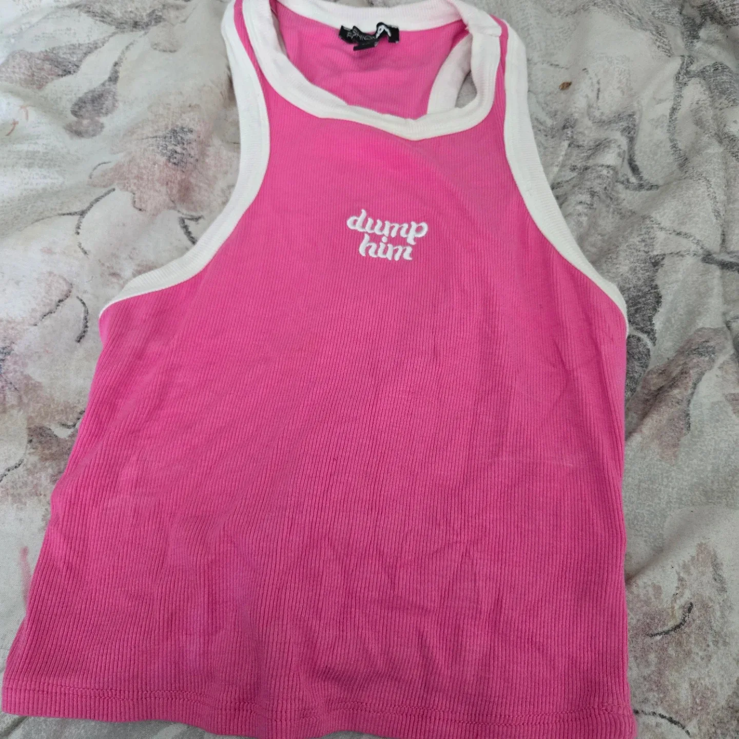 Fashion Nova Pink Ribbed Tank Top "dump him" - photo 2