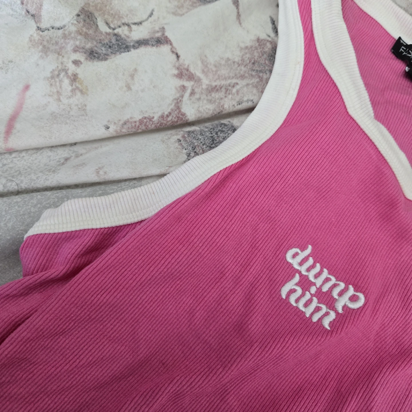 Fashion Nova Pink Ribbed Tank Top "dump him" - photo 5