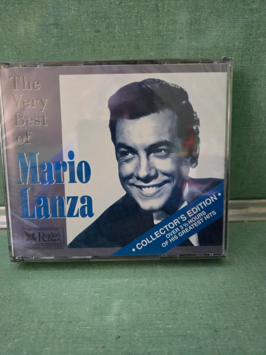 The Very Best of Mario Lanza cds