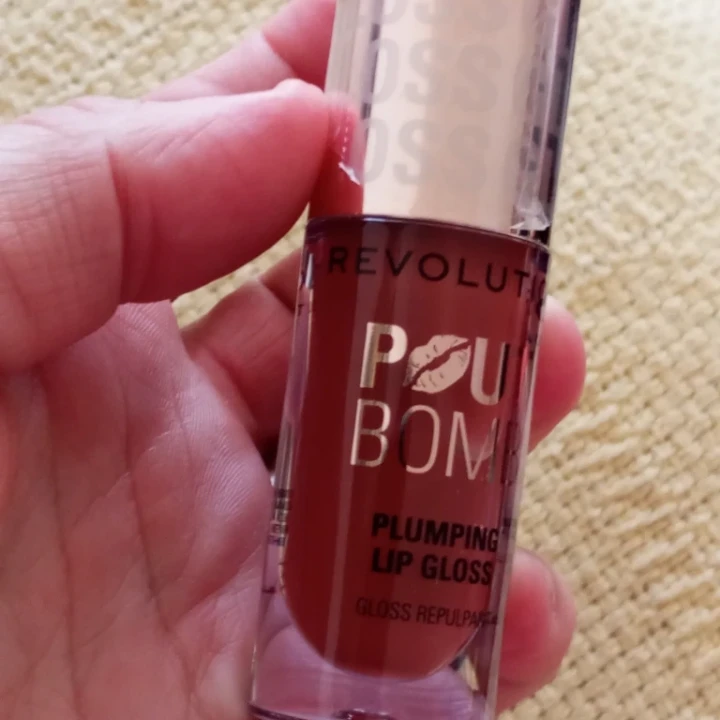 Revolution Pout Bomb Plumping Lip Gloss - photo 3