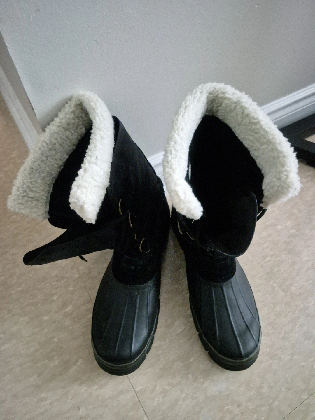 Joe Fresh Black Winter Boots