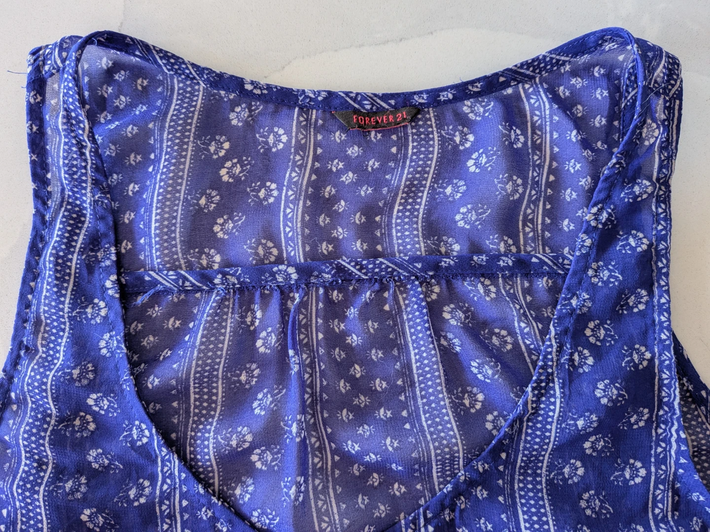 Forever 21 Blue Floral Print Tank Top - Size Medium - photo 3