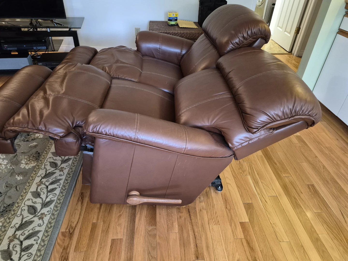 Brown Leather Loveseat Recliner - photo 3