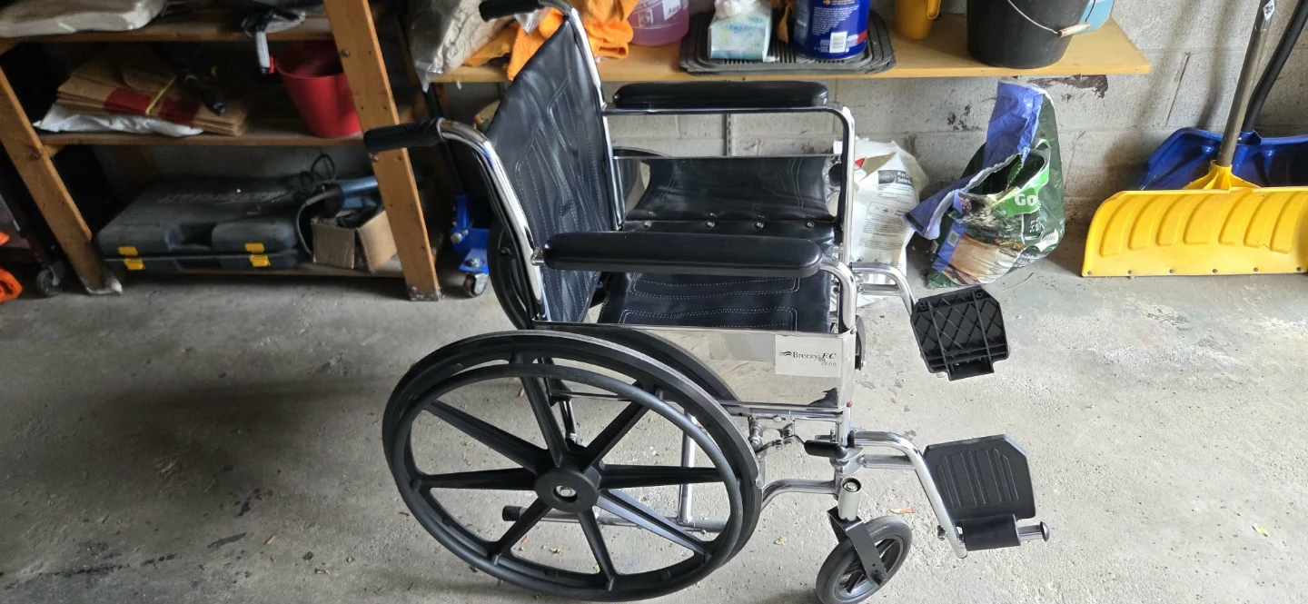 Breezy EC 2000 Wheelchair