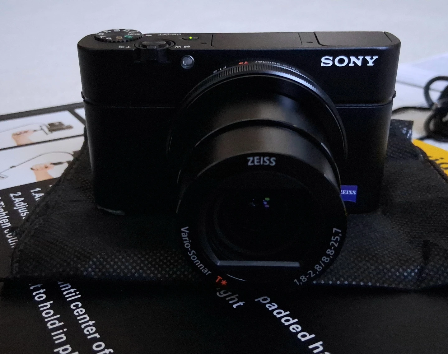 SONY RX100 M3 Lightweight Camera