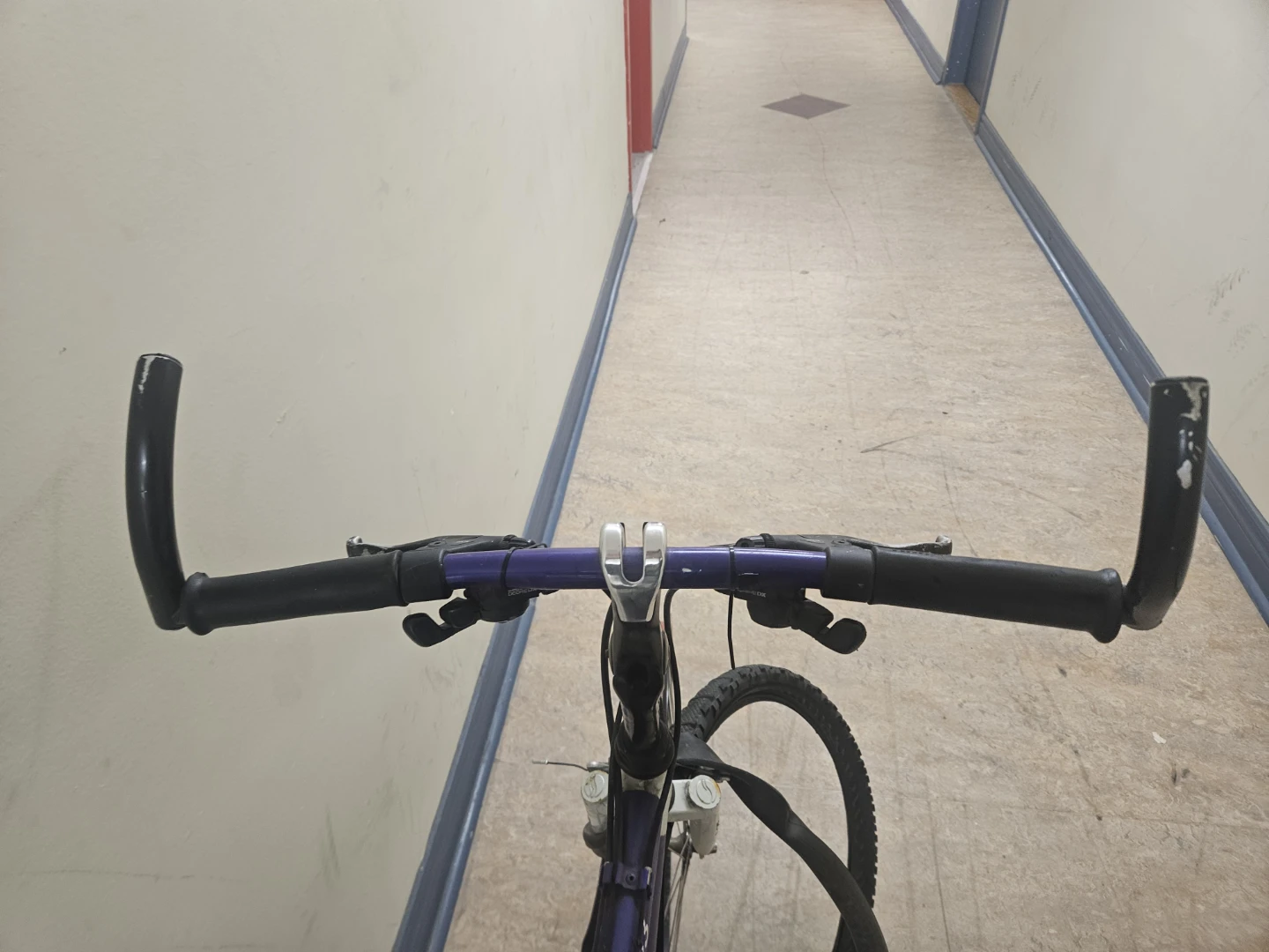Giant Cadex CFR 3 Mountain Bike (Pick up only!!) - photo 3