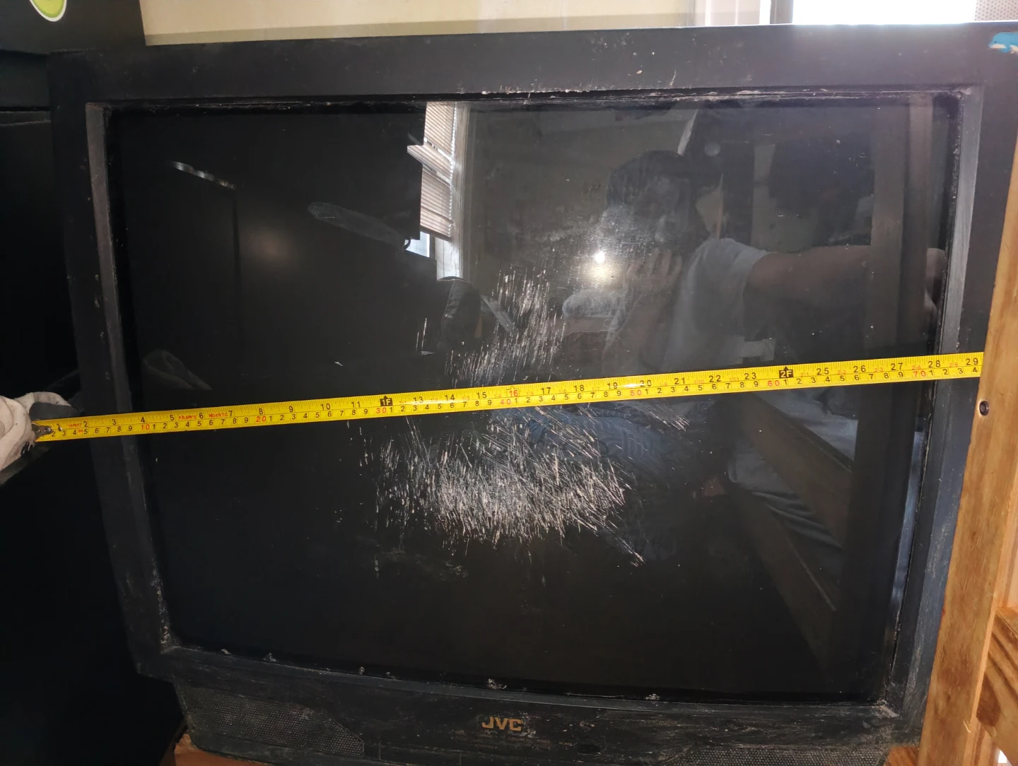 JVC CRT Television - photo 3