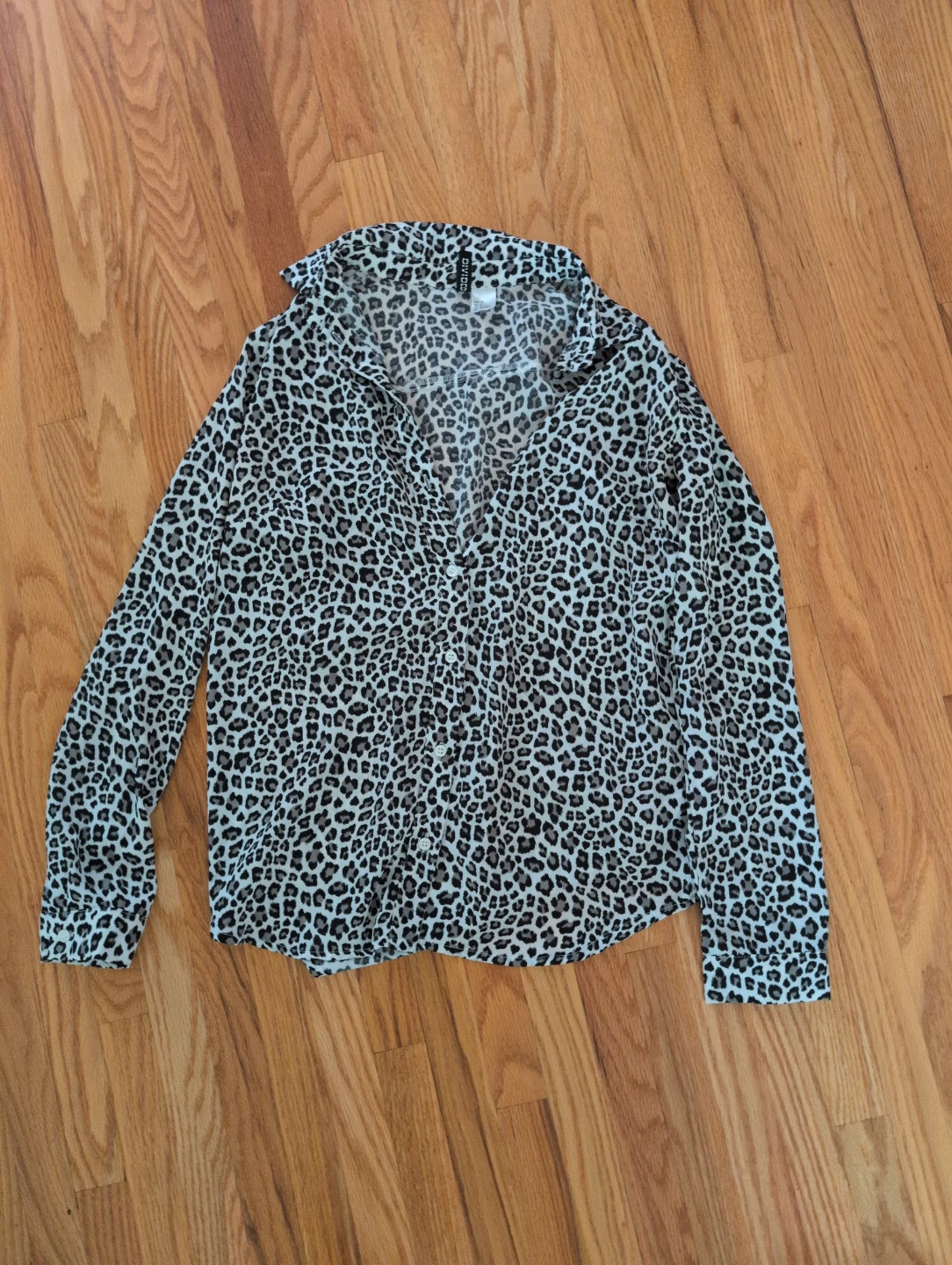 Divided Leopard Print Button-Up Shirt ⚽