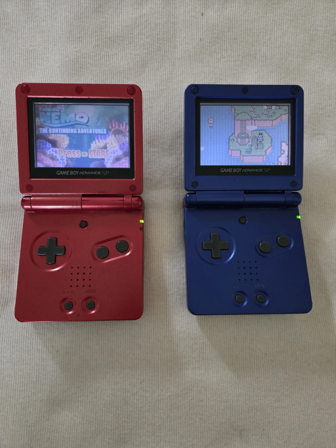 Nintendo Game Boy Advance SP Bundle with Games and Charger - photo 2