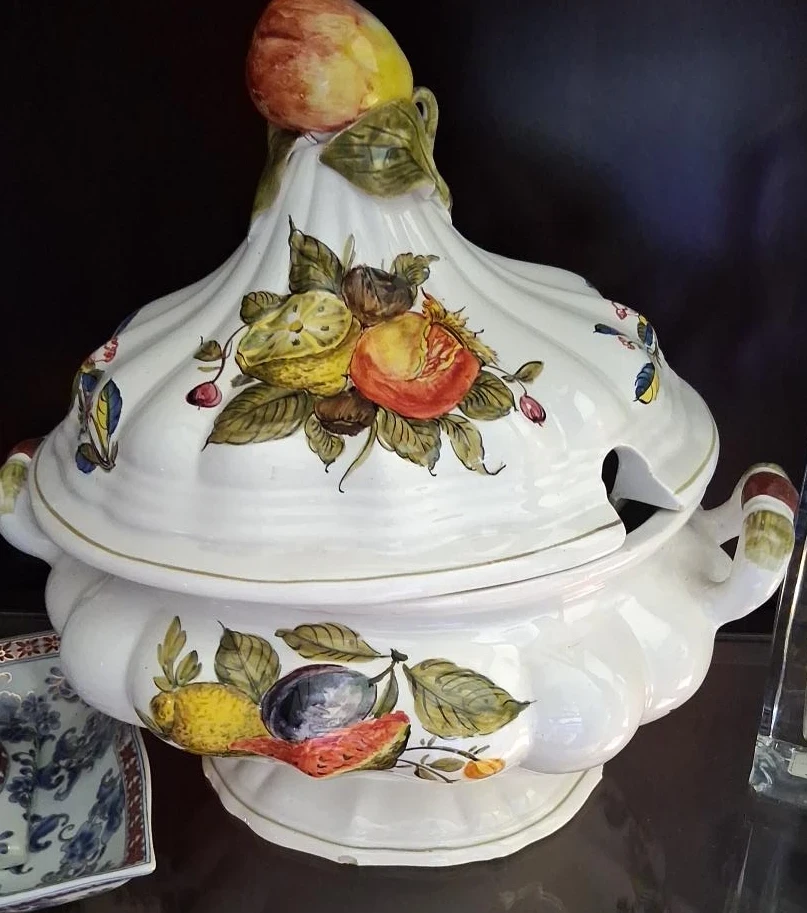 Hand Painted Tureen - photo 3