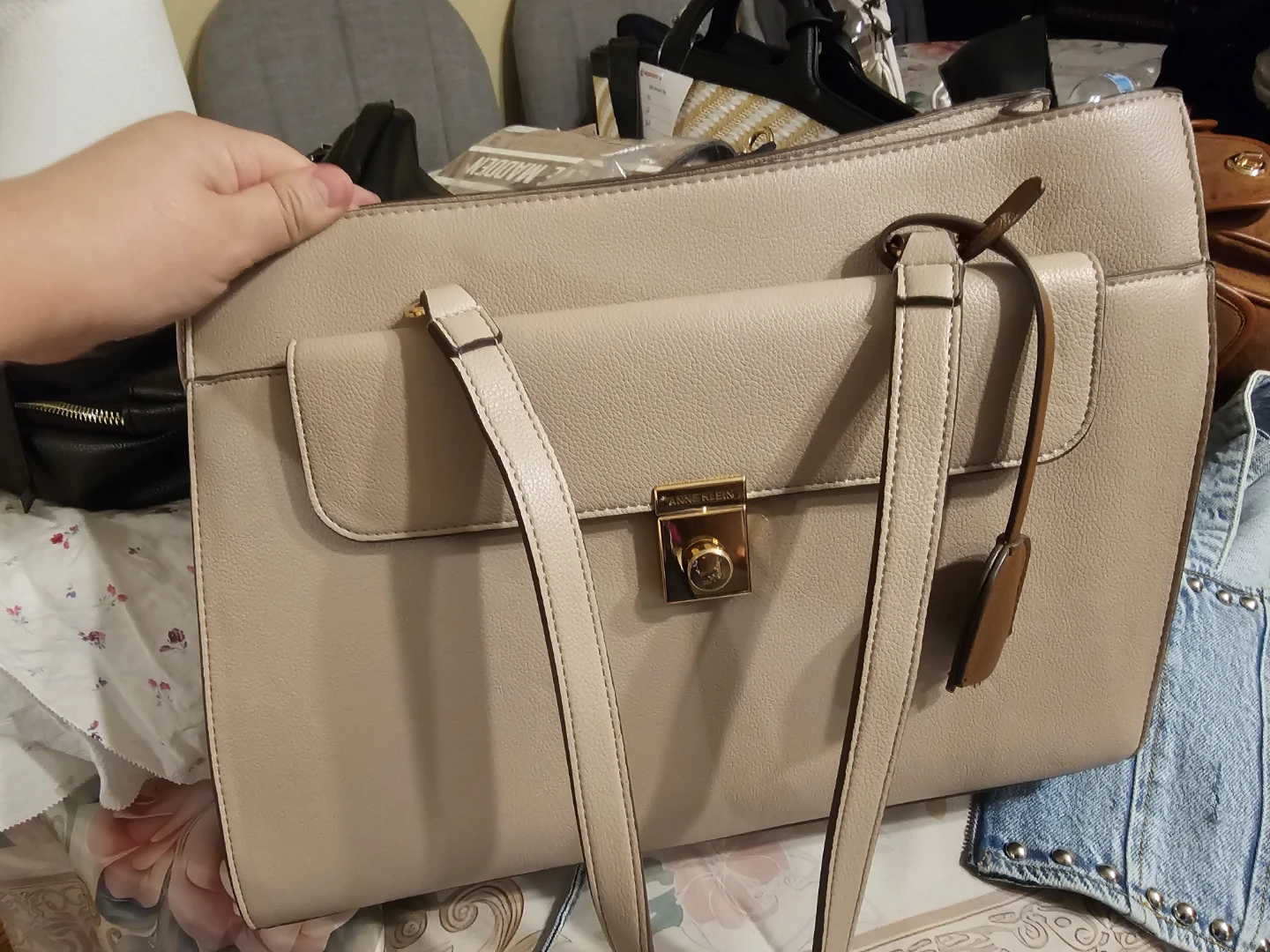 Look at this beautiful bag, purse