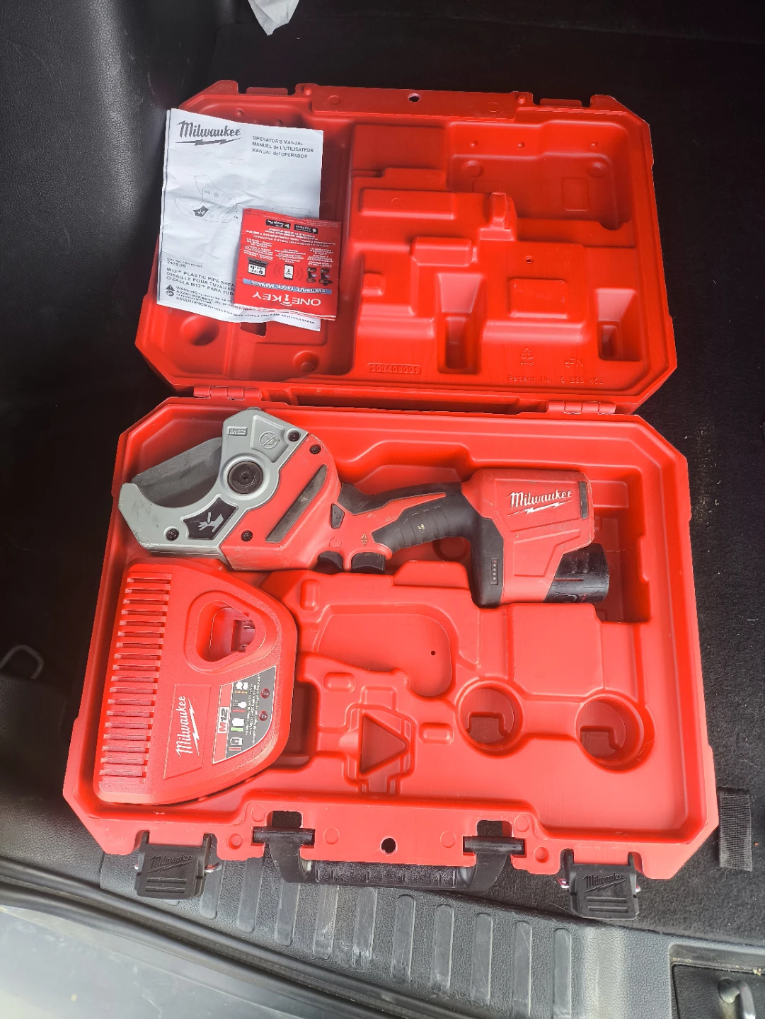 Milwaukee M12 Cordless Pipe shear kit - photo 3