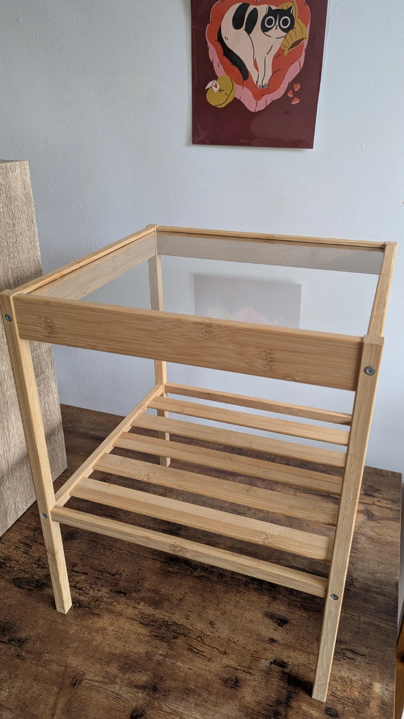 Bamboo and Glass Side Table Ikea/ table chevet verre