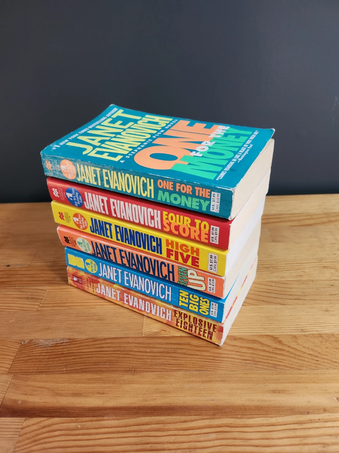 Janet Evanovich Stephanie Plum Novels Book Lot - photo 4