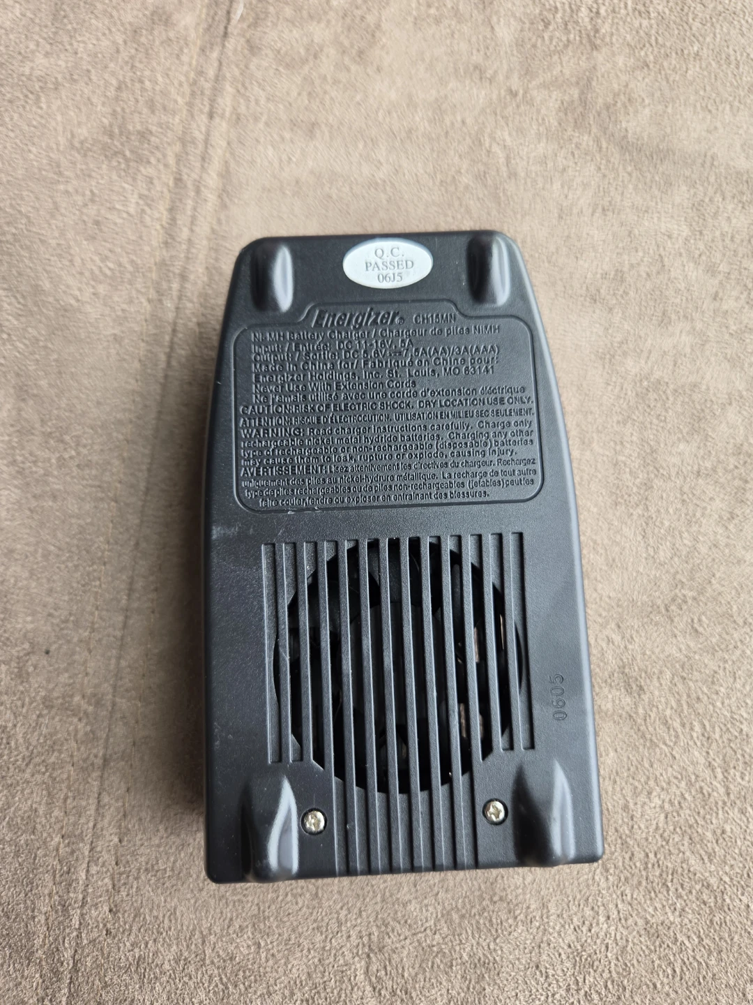 Energizer 15 Minute AA AAA Battery Charger - photo 3