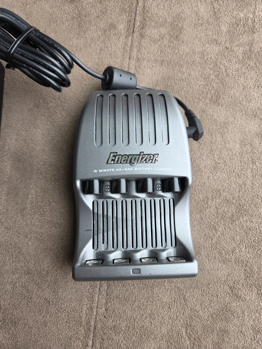 Energizer 15 Minute AA AAA Battery Charger - photo 4