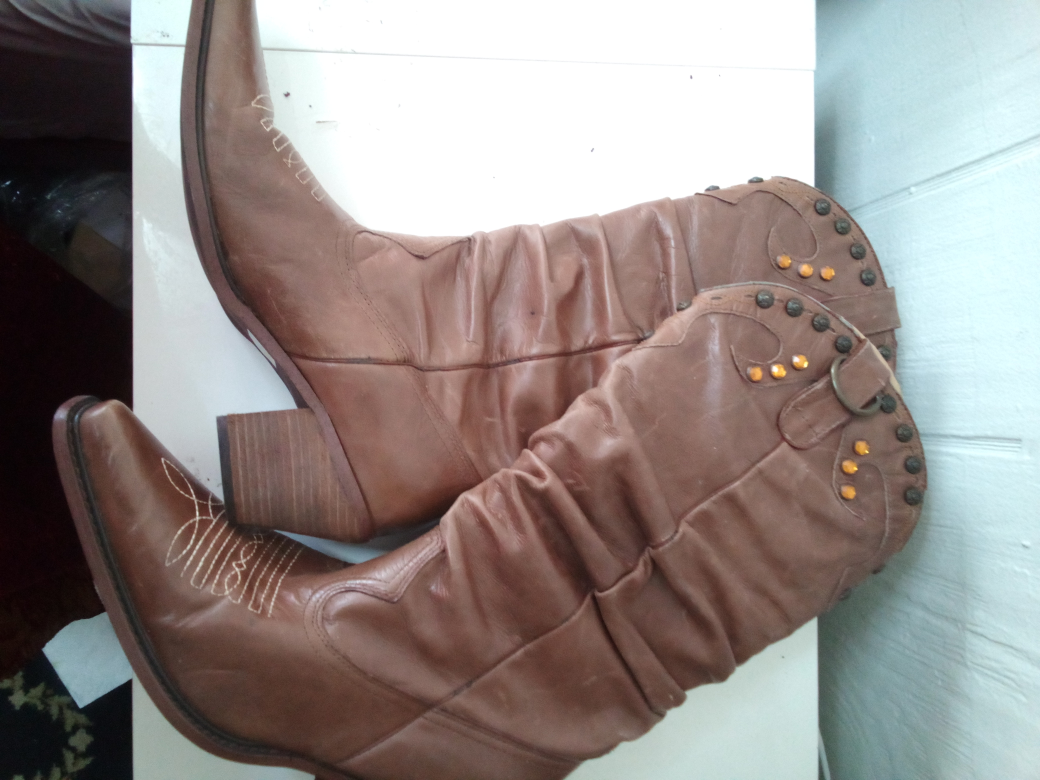 Brown Leather Cowboy Boots with Studs - photo 5