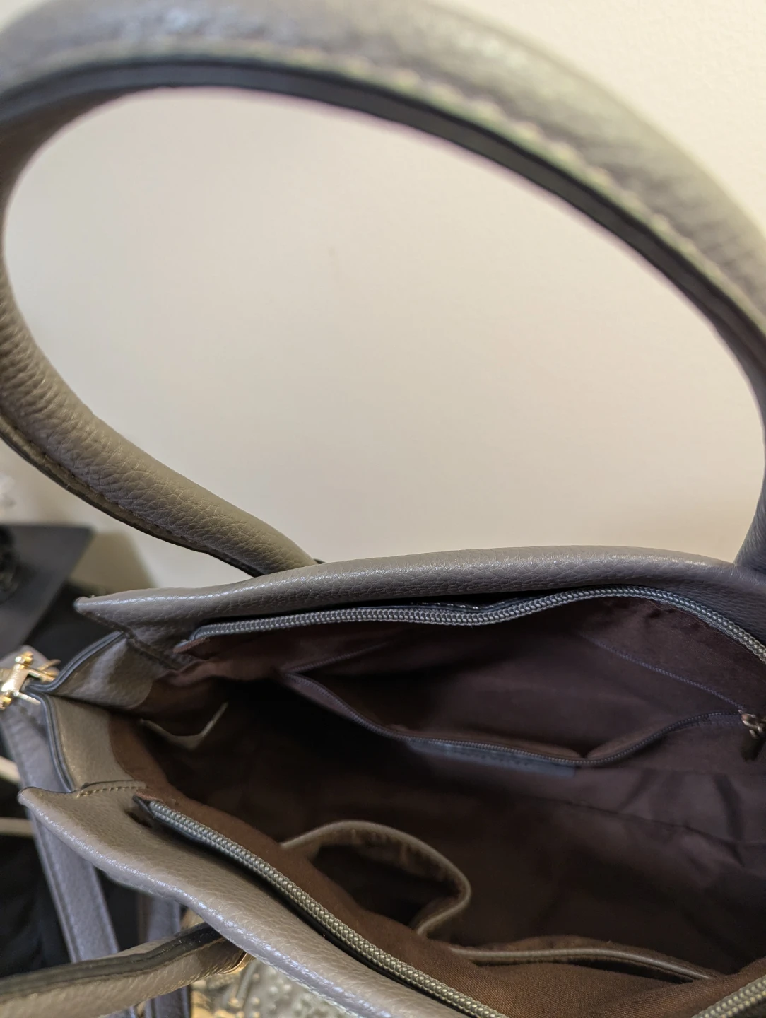 AMORIE Grey Faux Leather Satchel Handbag - photo 5
