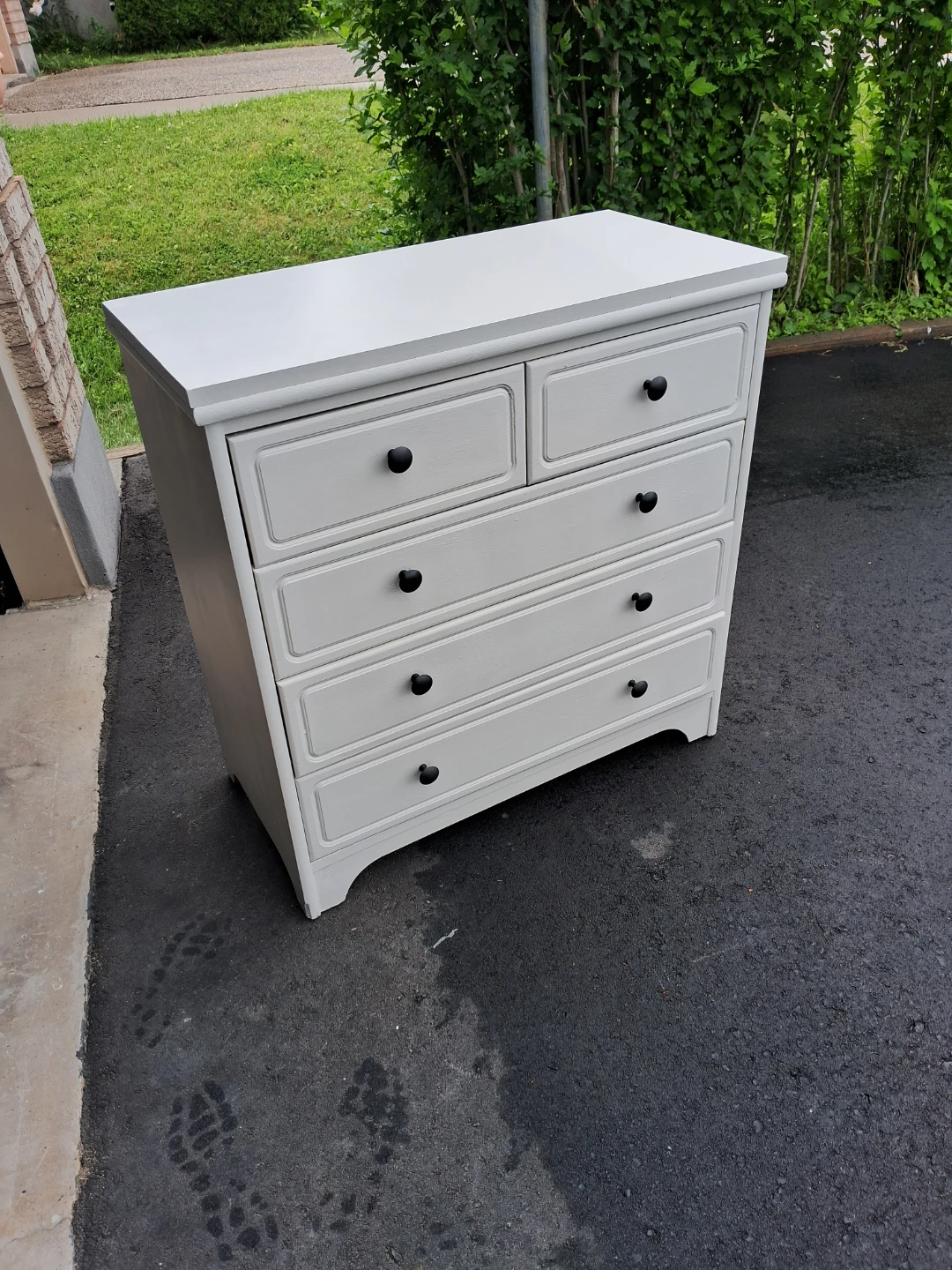 White Six-Drawer Dresser